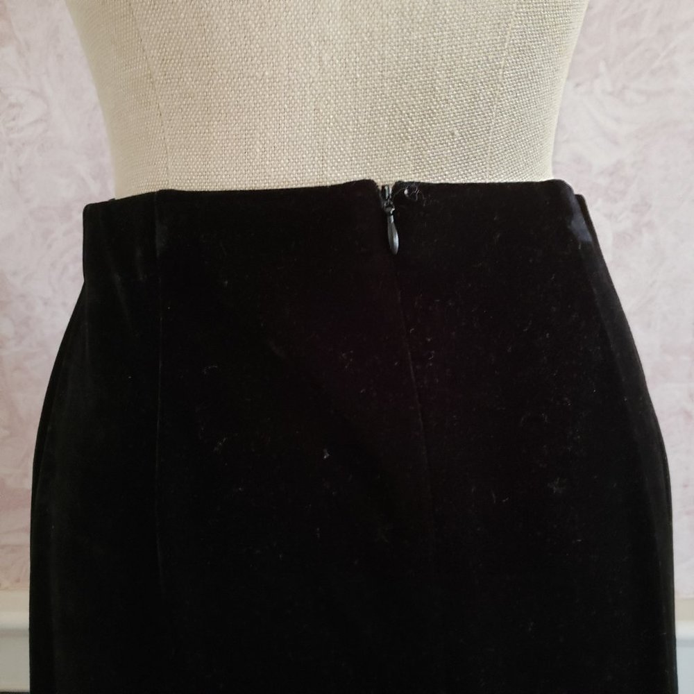 Black velvet ruffle hem trumpet skirt US 6P - Picture 3 of 5